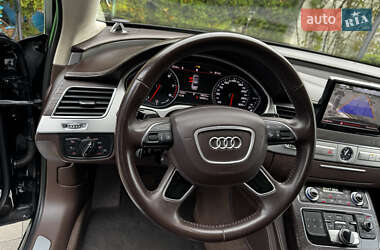 Седан Audi A8 2011 в 