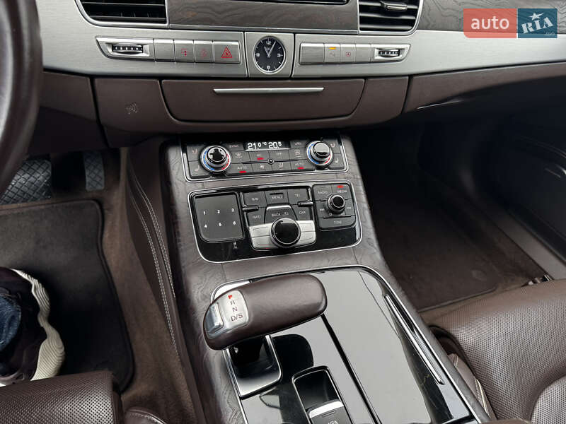 Седан Audi A8 2011 в Києві