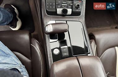 Седан Audi A8 2011 в 
