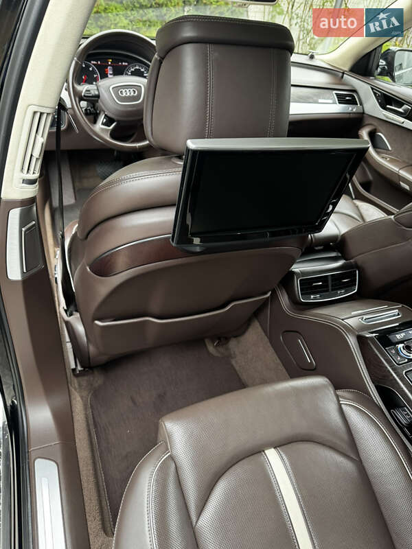 Седан Audi A8 2011 в Києві