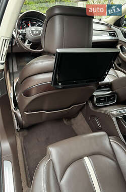 Седан Audi A8 2011 в 