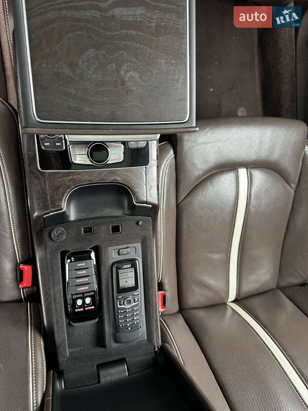 Седан Audi A8 2011 в Києві