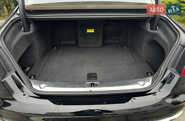 Седан Audi A8 2011 в 