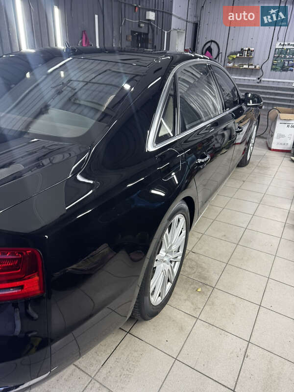 Седан Audi A8 2011 в Києві