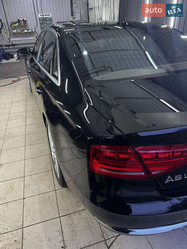 Седан Audi A8 2011 в Києві