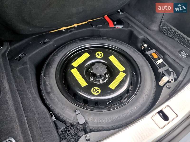 Седан Audi A8 2014 в Києві