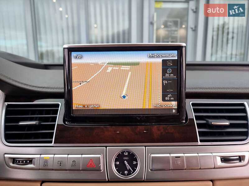 Седан Audi A8 2014 в Києві