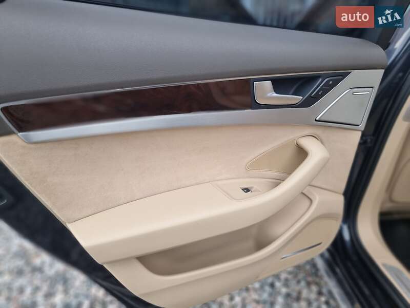 Седан Audi A8 2014 в Києві