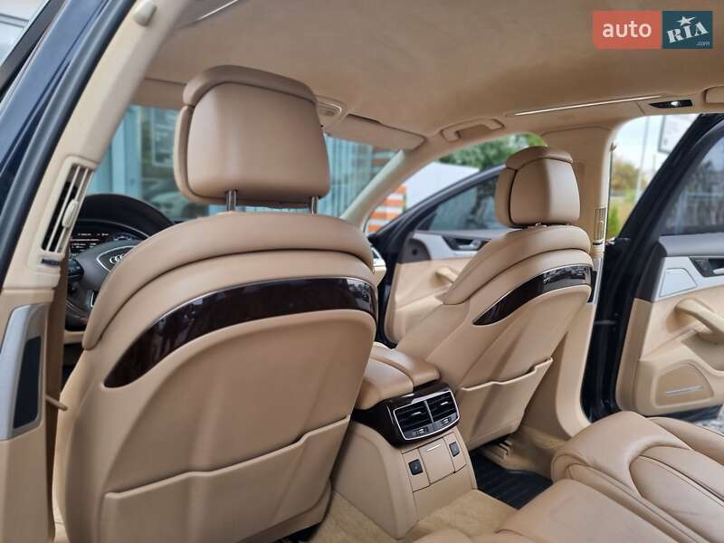 Седан Audi A8 2014 в Києві
