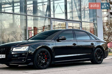 Седан Audi A8 2013 в 