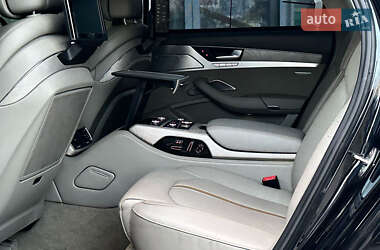 Седан Audi A8 2013 в 