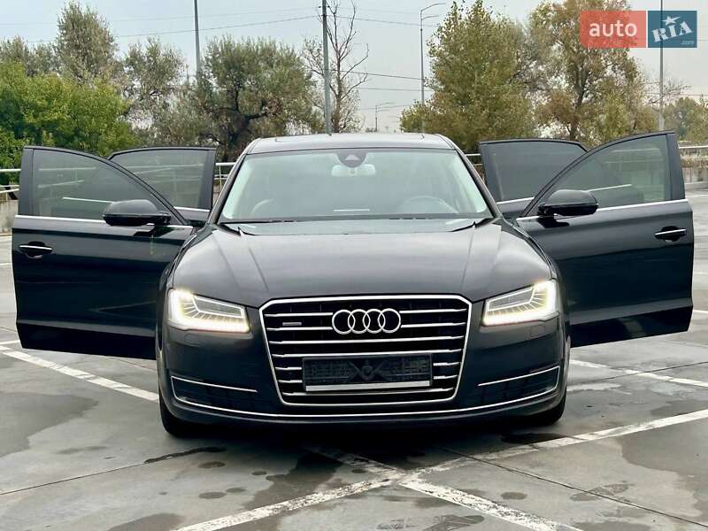 Седан Audi A8 2014 в Киеве