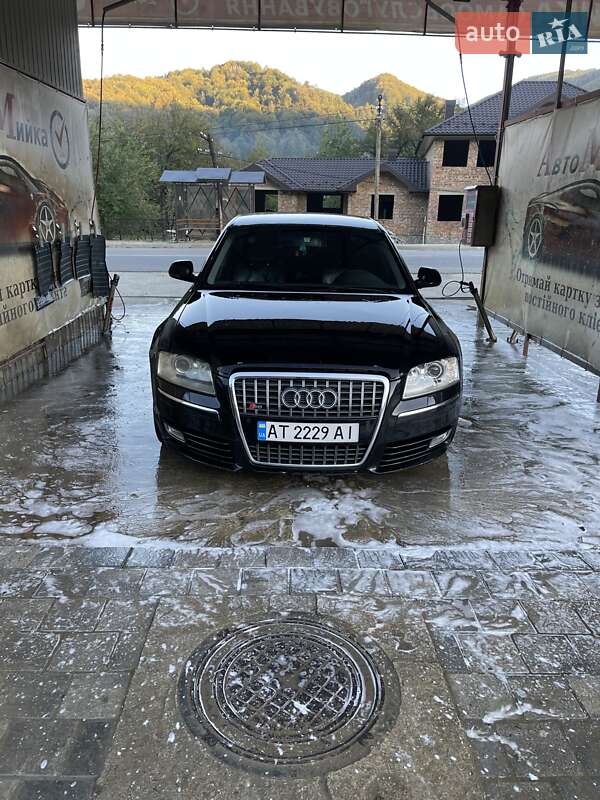 Седан Audi A8 2002 в 