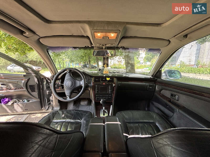 Седан Audi A8 1999 в Днепре