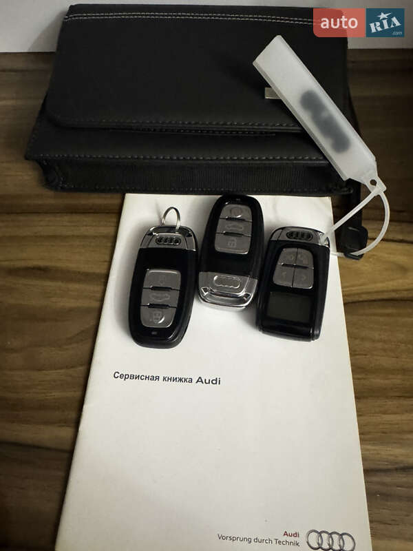 Седан Audi A8 2011 в Києві