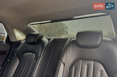 Седан Audi A8 2017 в 