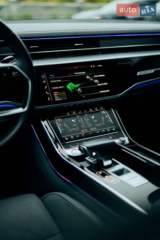 Седан Audi A8 2019 в Ровно