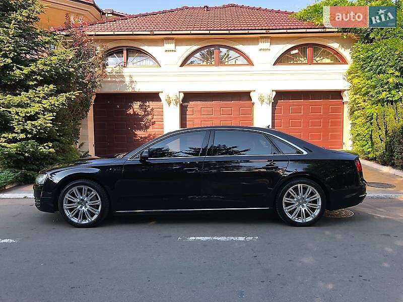 Седан Audi A8 2011 в Киеве