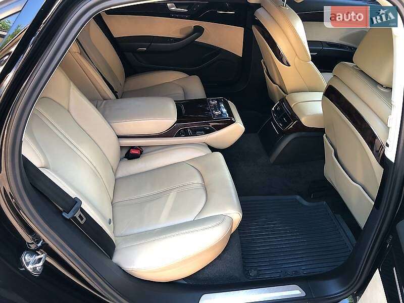 Седан Audi A8 2011 в Киеве