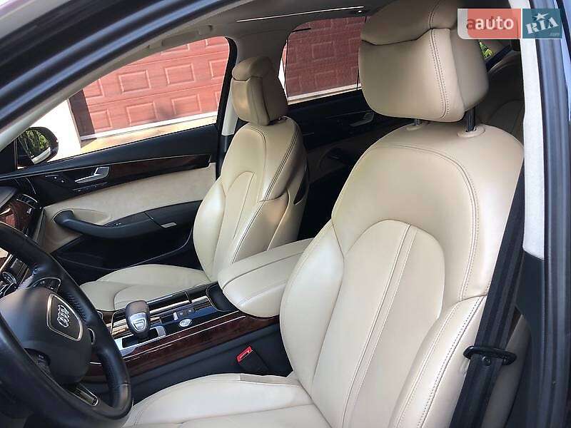 Седан Audi A8 2011 в Киеве