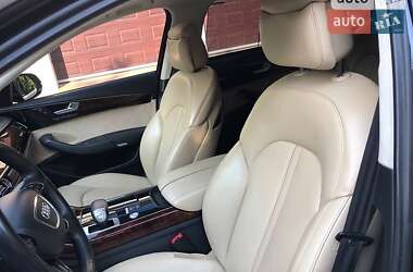 Седан Audi A8 2011 в 
