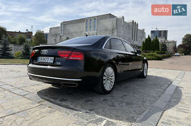 Седан Audi A8 2013 в 