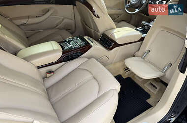 Седан Audi A8 2013 в 