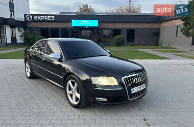 Седан Audi A8 2005 в Виноградове
