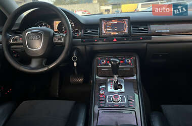 Седан Audi A8 2005 в 