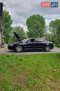Седан Audi A8 2004 в 