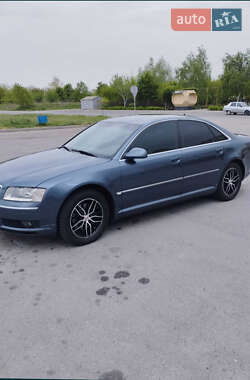 Седан Audi A8 2004 в 