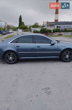 Седан Audi A8 2004 в 
