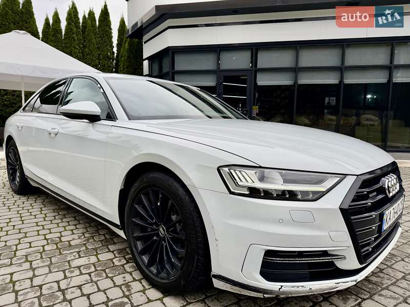 Седан Audi A8 2018 в Львове