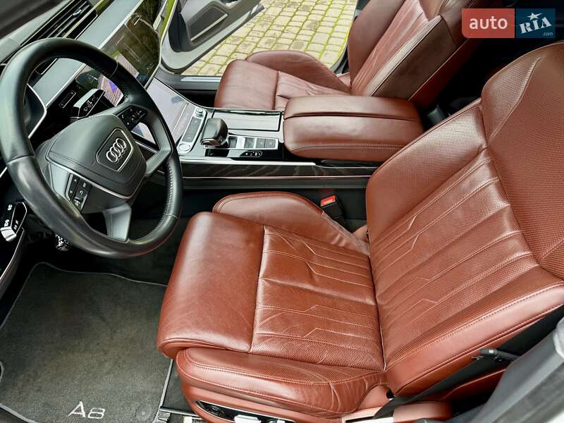 Седан Audi A8 2018 в Львове