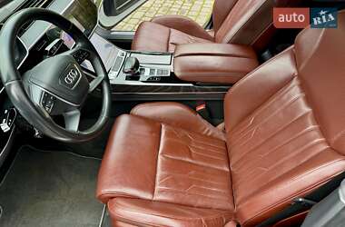 Седан Audi A8 2018 в 