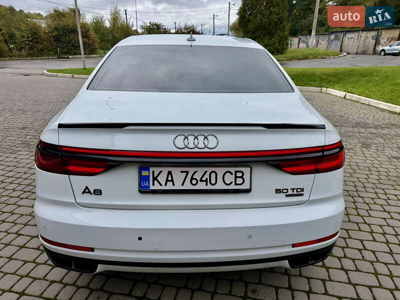 Седан Audi A8 2018 в Львове