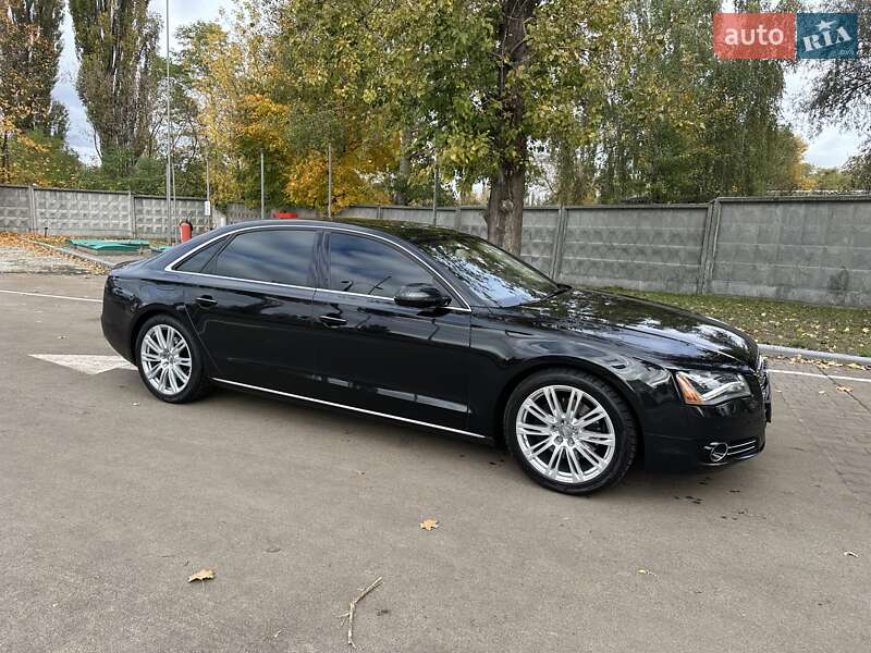 Седан Audi A8 2013 в Киеве