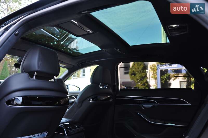 Седан Audi A8 2023 в Одессе