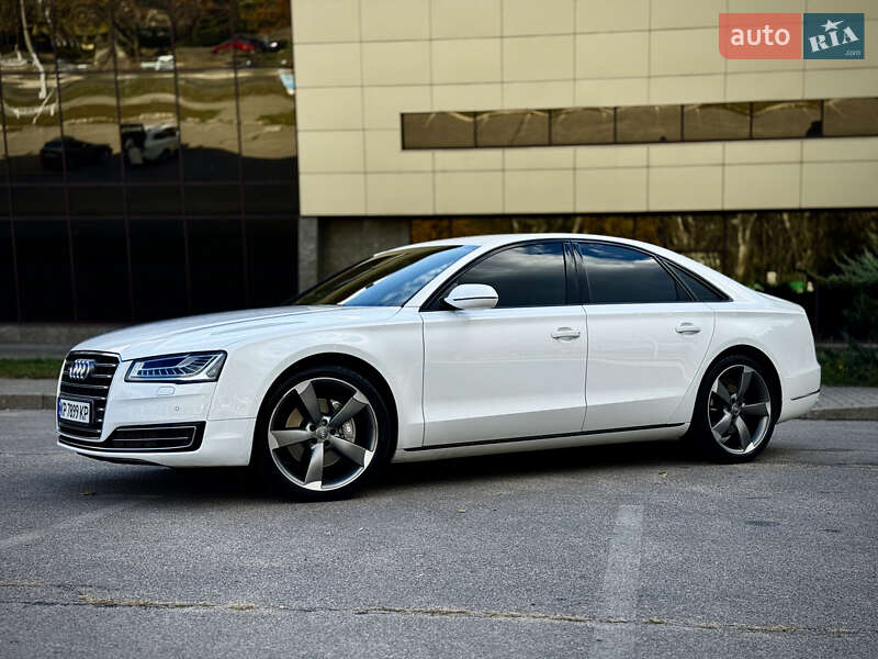 Седан Audi A8 2014 в Запорожье