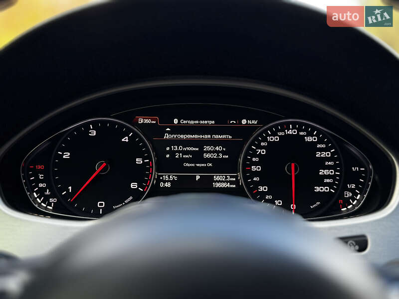 Седан Audi A8 2014 в Запорожье