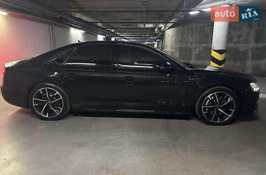 Седан Audi A8 2017 в 