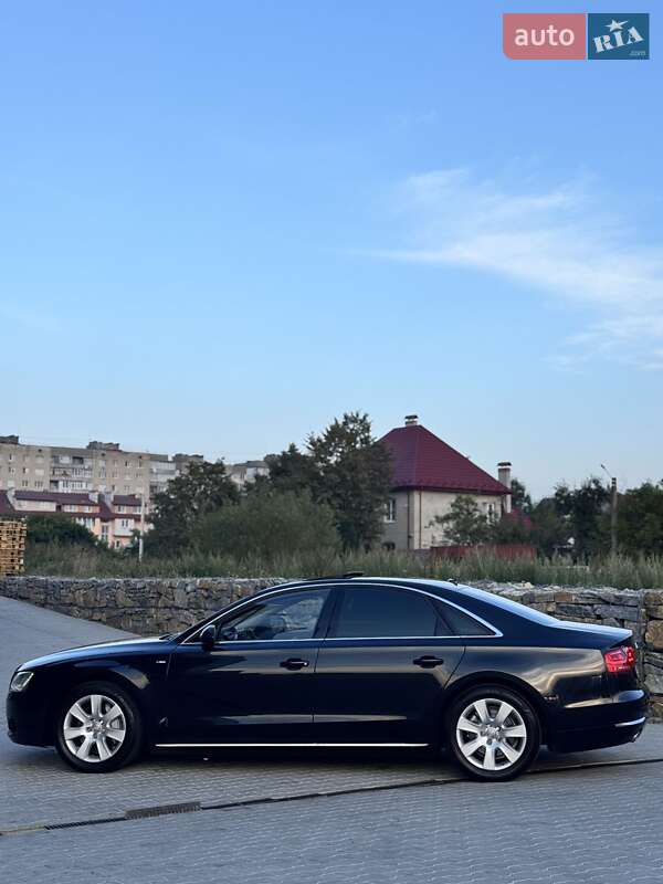 Седан Audi A8 2011 в Івано-Франківську