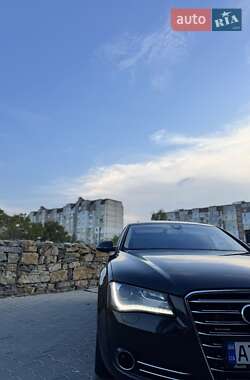 Седан Audi A8 2011 в 