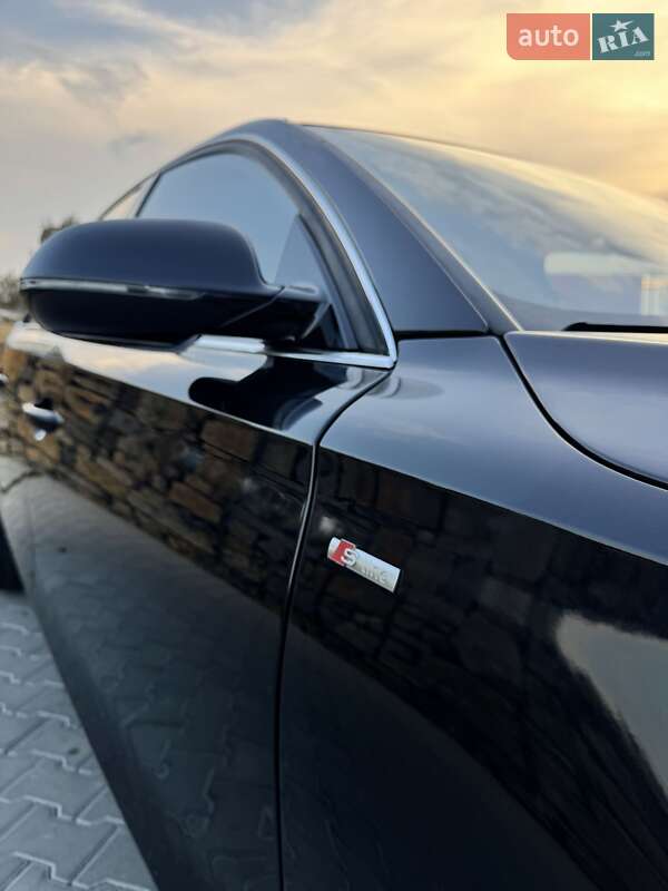 Седан Audi A8 2011 в Івано-Франківську