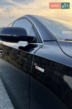 Седан Audi A8 2011 в 