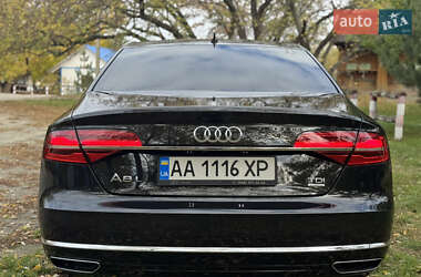 Седан Audi A8 2017 в 