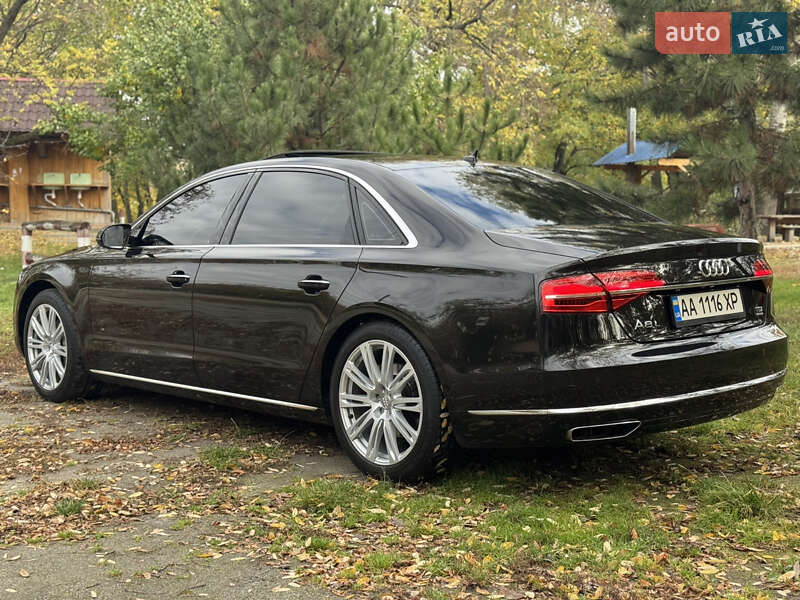 Седан Audi A8 2017 в Харькове