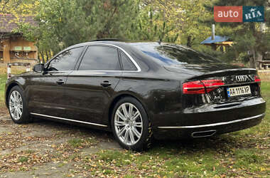 Седан Audi A8 2017 в 