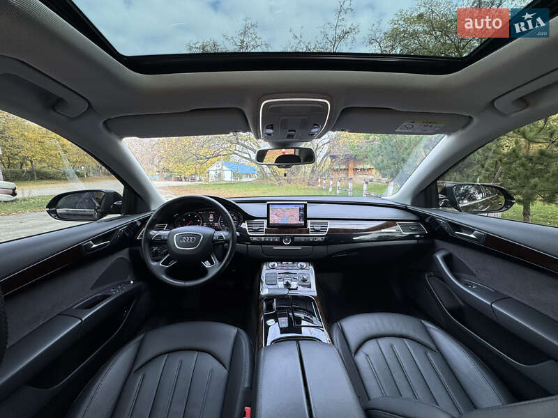 Седан Audi A8 2017 в Харькове