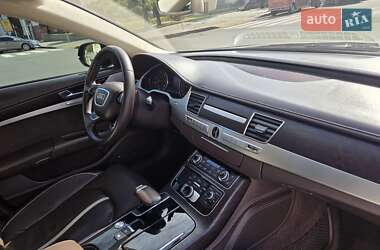 Седан Audi A8 2013 в 